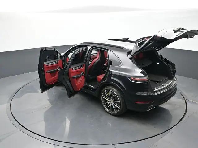 2022 Porsche Cayenne E-Hybrid Turbo S