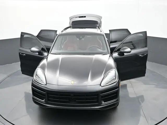 2022 Porsche Cayenne E-Hybrid Turbo S
