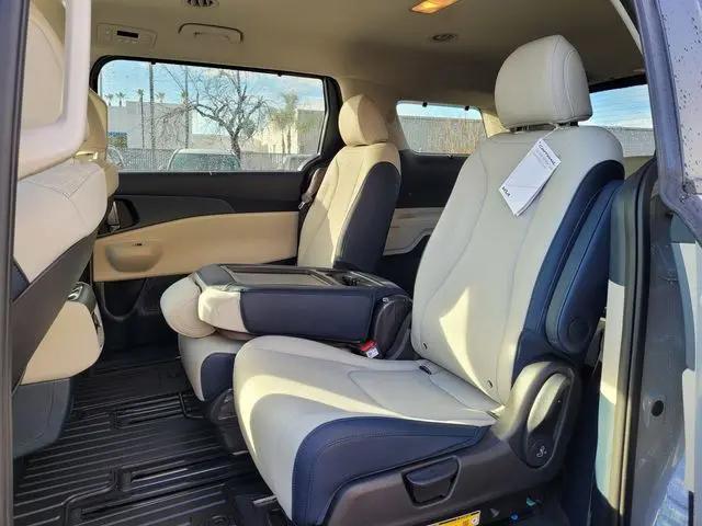 2026 Kia Carnival MPV EX