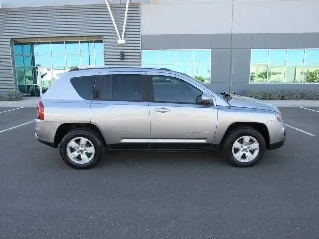 2017 Jeep Compass Latitude FWD