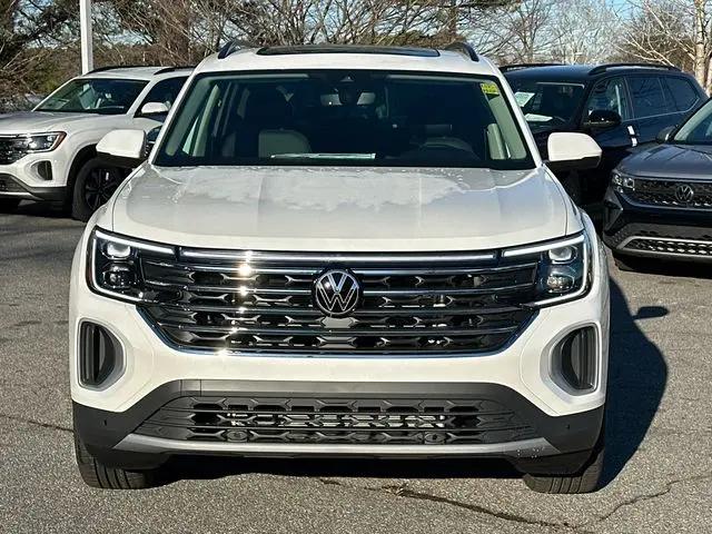2026 Volkswagen Atlas SE with Technology