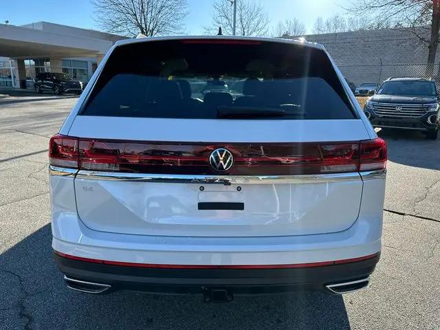 2026 Volkswagen Atlas SE with Technology