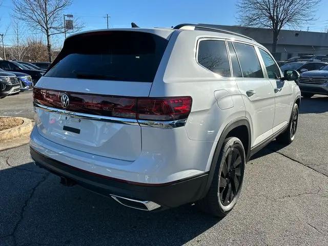 2026 Volkswagen Atlas SE with Technology