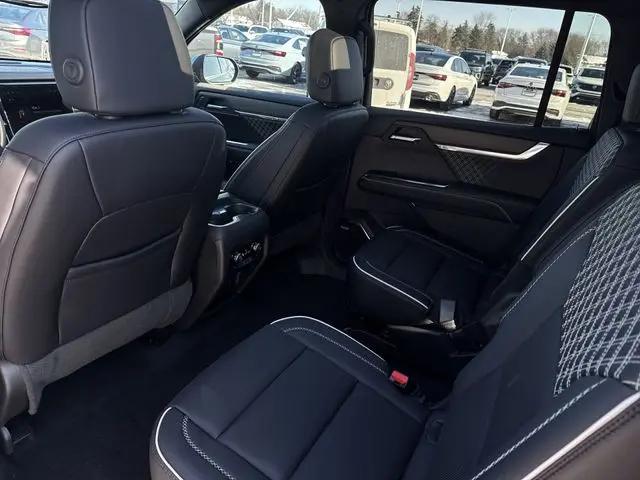 2024 GMC Acadia Denali