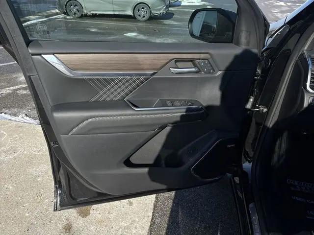 2024 GMC Acadia Denali