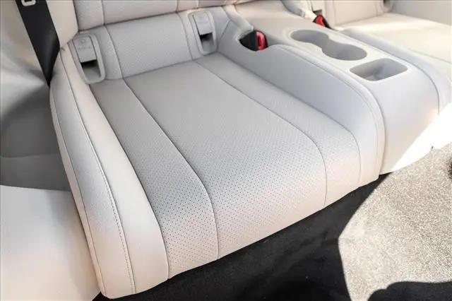 2026 Mercedes-Benz E-CLASS E 300 CLE 300