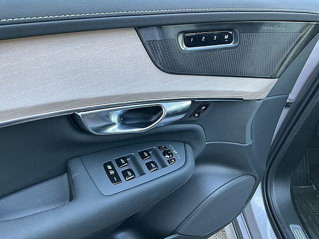 2026 Volvo XC90 Plus, B6 AWD Gas (mild hybrid), Gasoline, Bright, 6 Seats