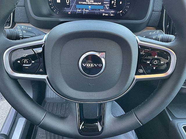 2026 Volvo XC90 Plus, B6 AWD Gas (mild hybrid), Gasoline, Bright, 6 Seats