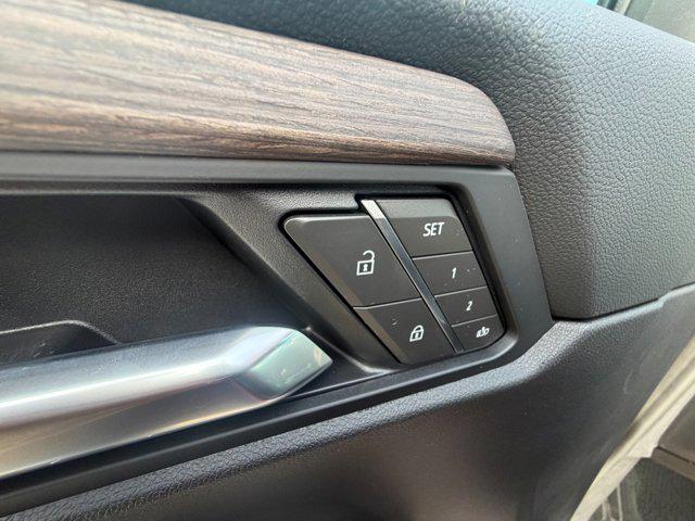 2026 GMC Acadia Denali AWD