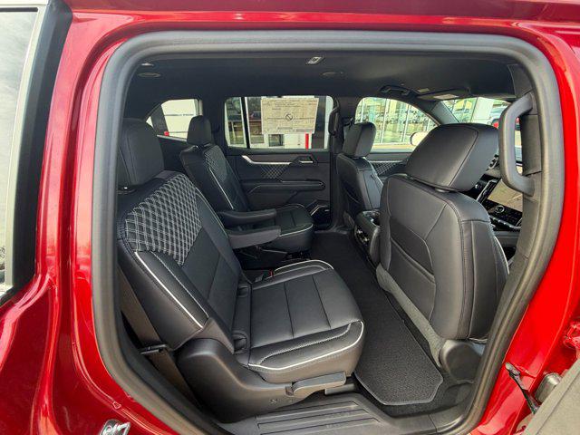 2026 GMC Acadia Denali AWD