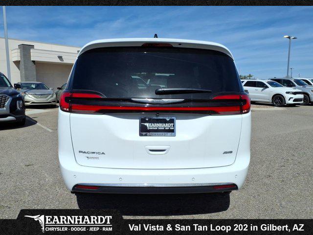 2026 Chrysler Pacifica Select AWD