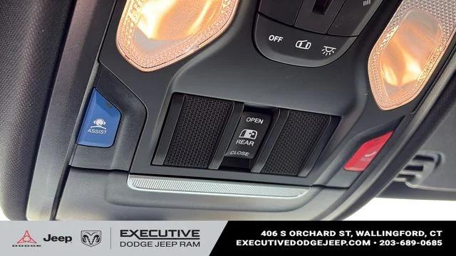 2026 Ram 1500 Express Crew Cab 4x4 57 Box