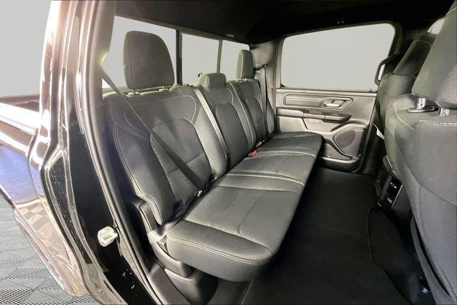 2026 Ram 1500 Express Crew Cab 4x4 5'7" Box