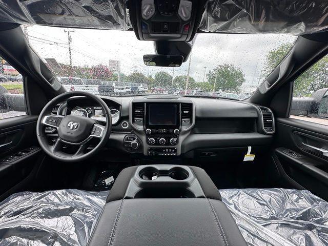 2026 RAM Ram 1500 RAM 1500 EXPRESS CREW CAB 4X4 57 BOX 2026 RAM Ram 1500 RAM 1500 EXPRESS CREW CAB 4X4 57 BOX