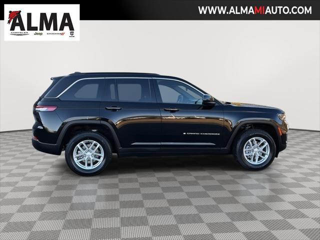 2026 Jeep Grand Cherokee GRAND CHEROKEE LAREDO X 4X4