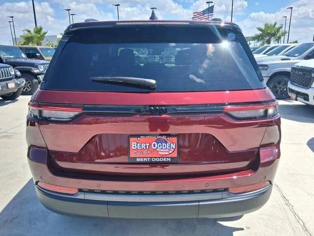 2026 Jeep Grand Cherokee Altitude 4x2