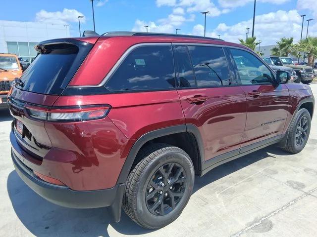 2026 Jeep Grand Cherokee Altitude 4x2