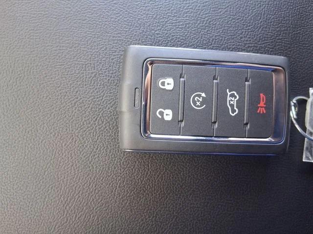 2026 Jeep Grand Cherokee Altitude 4x2