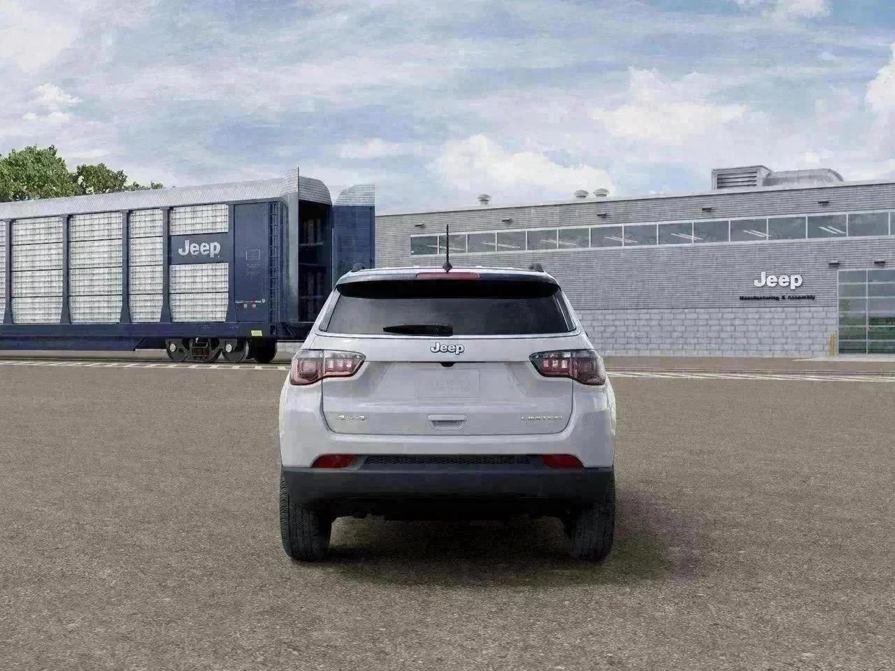 New 2026 Bright White Clear-Coat Exterior Paint Jeep Limited image 33