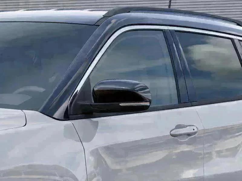 New 2026 Bright White Clear-Coat Exterior Paint Jeep Limited image 38