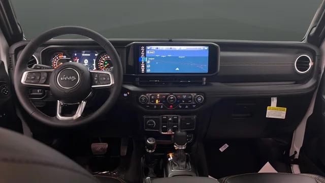 2026 Jeep Wrangler 4-Door Sahara 4x4