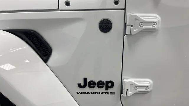 2026 Jeep Wrangler 4-Door Sahara 4x4
