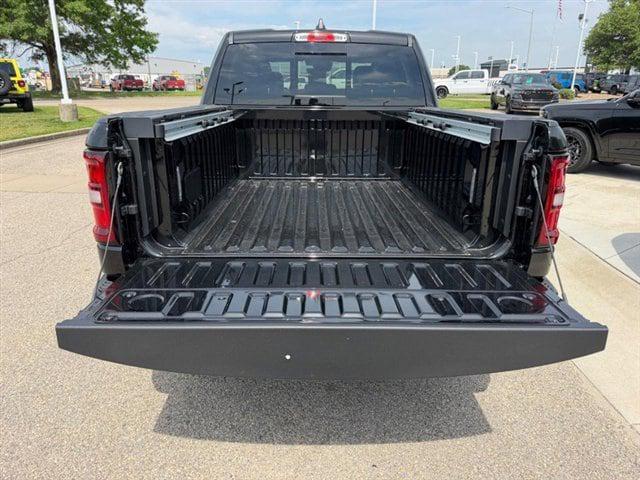2026 Ram 1500 Laramie Crew Cab 4x4 5'7" Box
