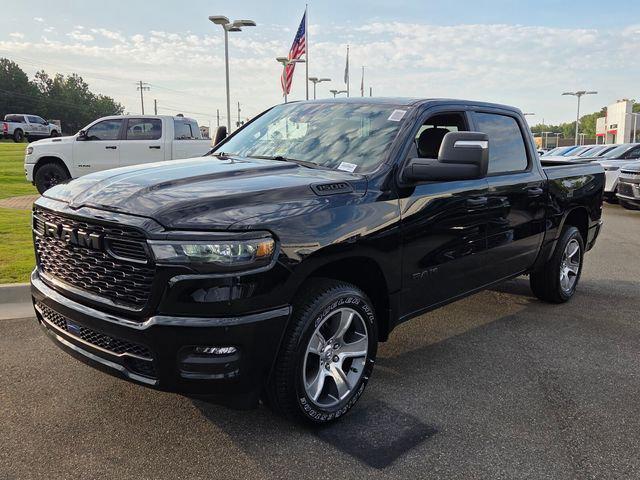 2026 RAM Ram 1500 RAM 1500 EXPRESS CREW CAB 4X4 57 BOX