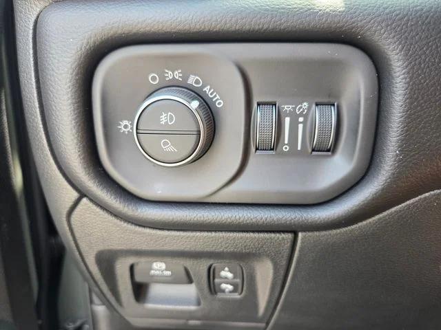 2026 Ram 1500 Big Horn Crew Cab 4x4 5'7" Box