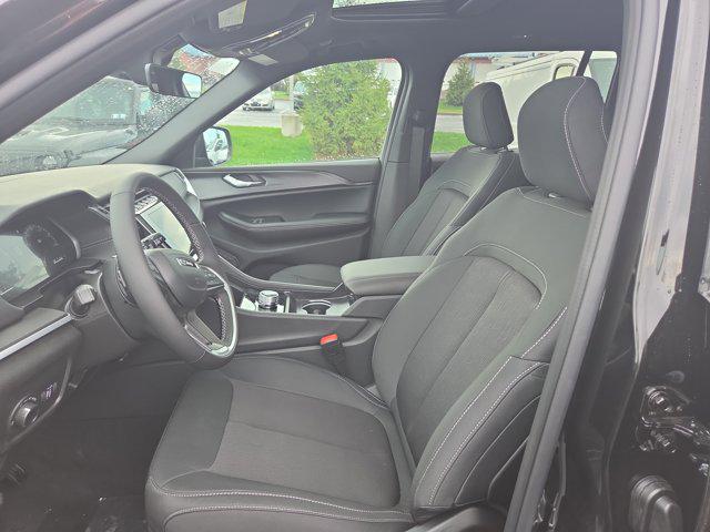2026 Jeep Grand Cherokee GRAND CHEROKEE LAREDO X 4X4