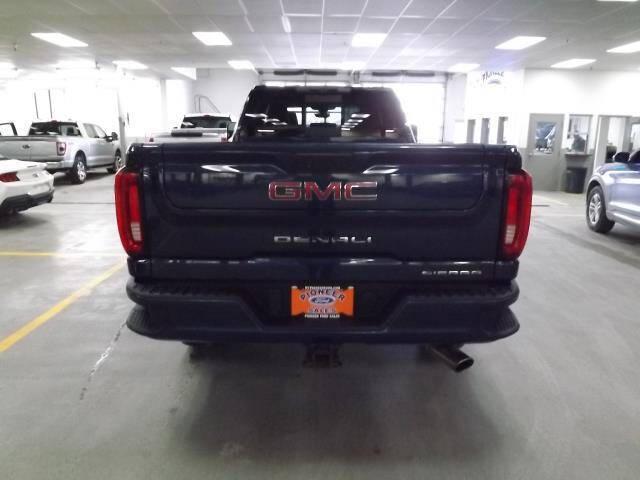 2020 GMC Sierra 2500HD 4WD Crew Cab Long Bed Denali