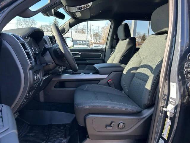 2026 Ram 1500 Big Horn Crew Cab 4x4 5'7" Box