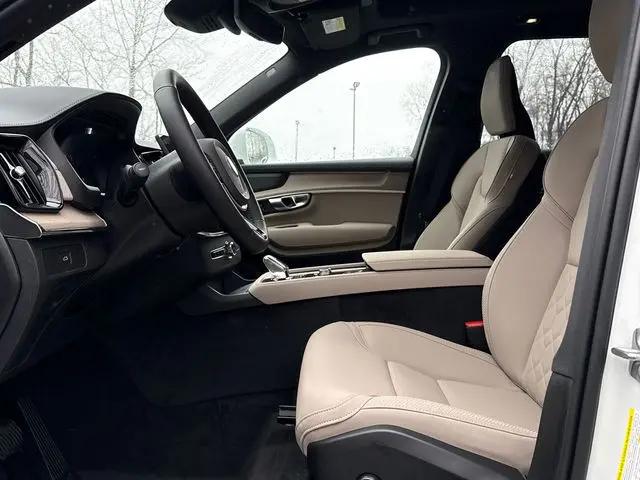 2026 Volvo XC90 Plus, B6 AWD Gas (mild hybrid), Gasoline, Bright, 7 Seats