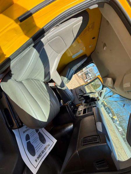 2017 GMC Savana Cutaway Work Van