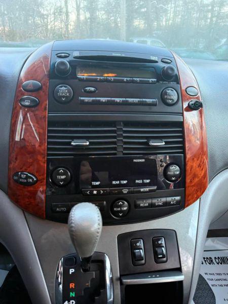 2010 Toyota Sienna XLE