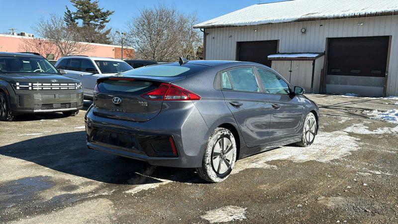 2018 Hyundai IONIQ Hybrid Blue
