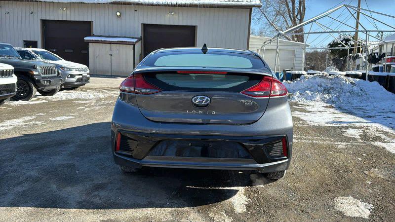 2018 Hyundai IONIQ Hybrid Blue