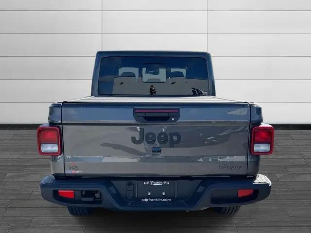 2026 Jeep Gladiator Sport