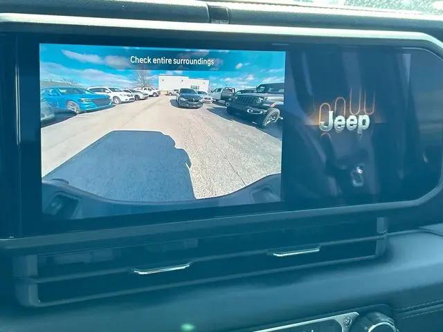 2026 Jeep Gladiator Sport