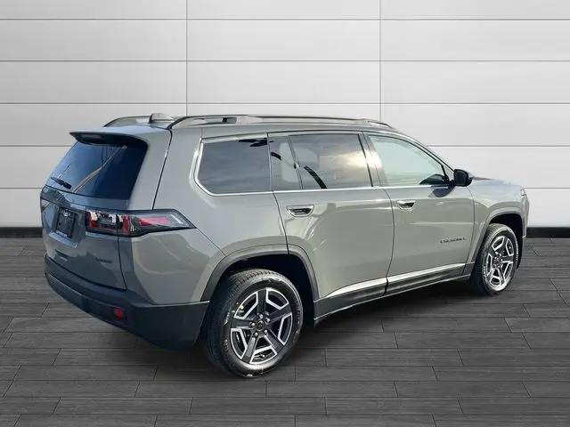 2026 Jeep Cherokee Laredo 4x4