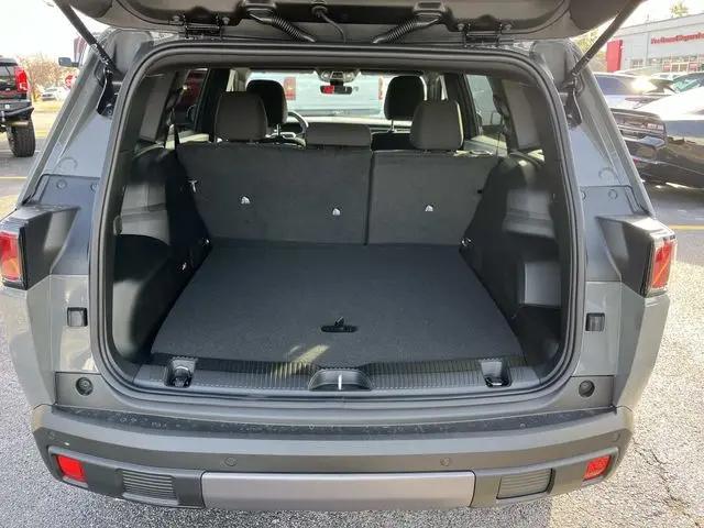 2026 Jeep Cherokee Laredo 4x4