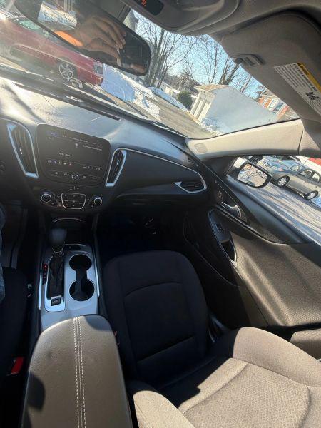 2022 Chevrolet Malibu FWD LT