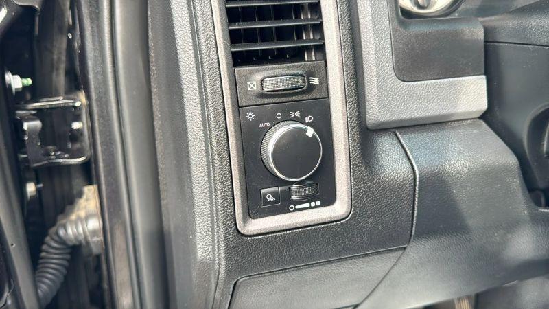 2017 Ram 1500 Tradesman Crew Cab 4x2 5'7" Box