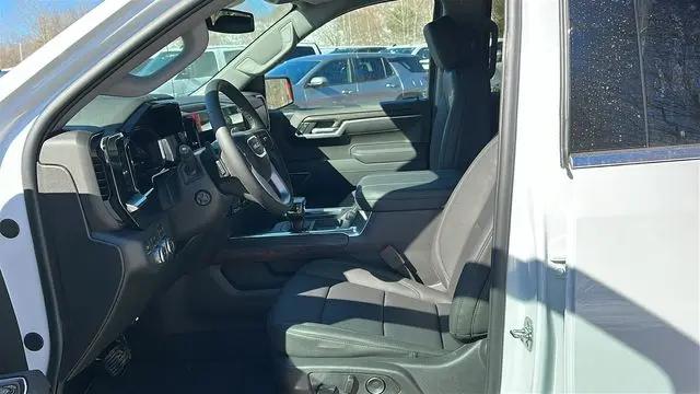 2026 GMC Sierra 1500 Crew Cab, Short Bed, SLT, 4WD