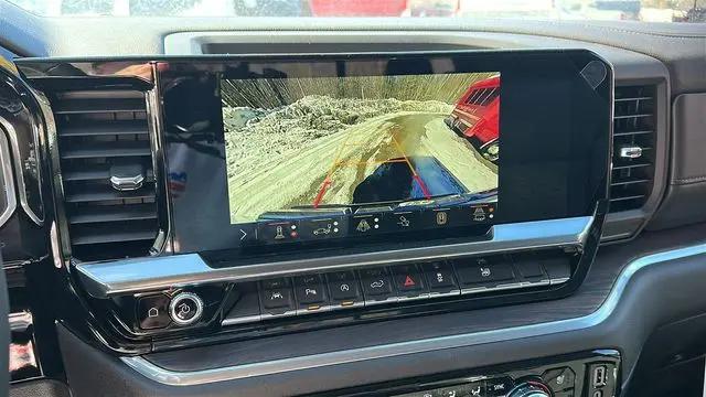 2026 GMC Sierra 1500 Crew Cab, Short Bed, SLT, 4WD