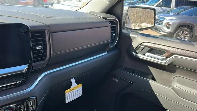 2026 GMC Sierra 1500 Crew Cab, Short Bed, SLT, 4WD