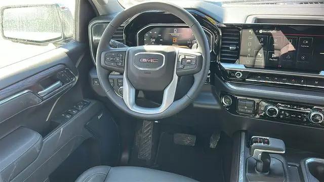2026 GMC Sierra 1500 Crew Cab, Short Bed, SLT, 4WD