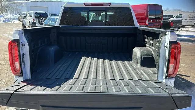 2026 GMC Sierra 1500 Crew Cab, Short Bed, SLT, 4WD