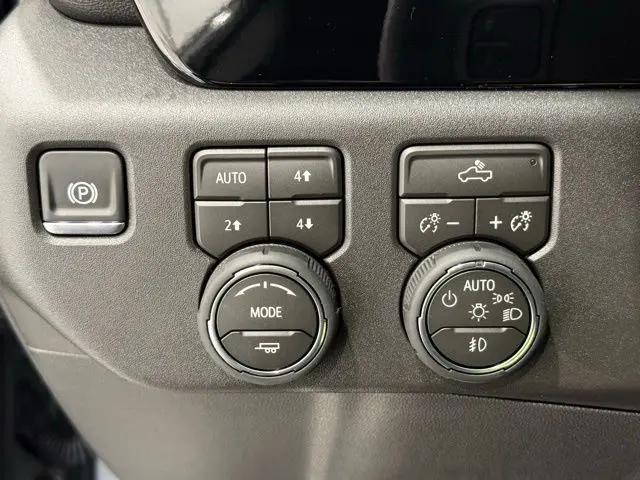 2026 Chevrolet Silverado 1500 4WD Crew Cab Short Bed RST