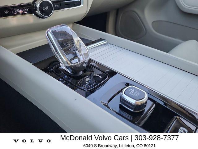 2026 Volvo XC60 Plug-In Hybrid Ultra, T8 AWD Electric/Gasoline, Dark